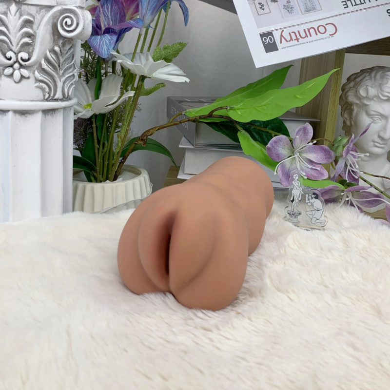 tight-and-realistic-pocket-pussy-portable-male-toy-with-lifelike-inner-texture